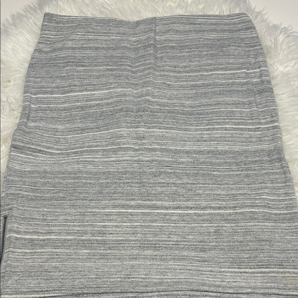 Lift Gray Striped Women's Skirt Size Small